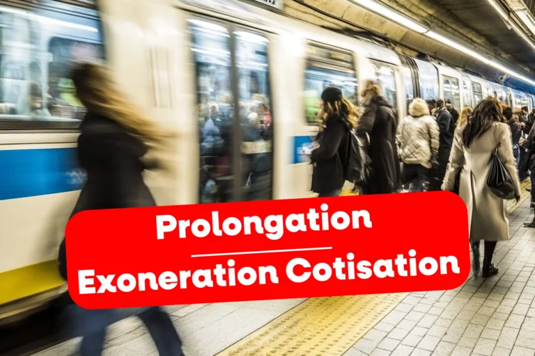 Foule en mouvement sur un quai de métro avec texte « Prolongation Exonération Cotisation ».
