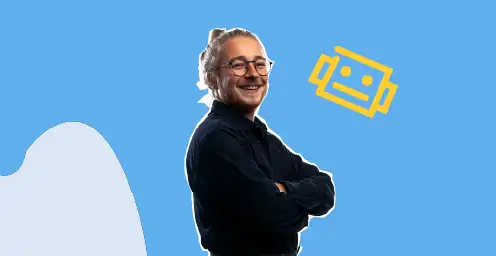 Un homme souriant, vêtu d’une chemise noire, avec une pose les bras croisés sur un fond bleu moderne avec des éléments graphiques dynamiques, dont une tête de robot évoquant la technologie et la créativité. Cette image illustre une formation Blender, idéale pour apprendre la logiciel open source incontournable pour la modélisation 3D, l’animation et le rendu réaliste